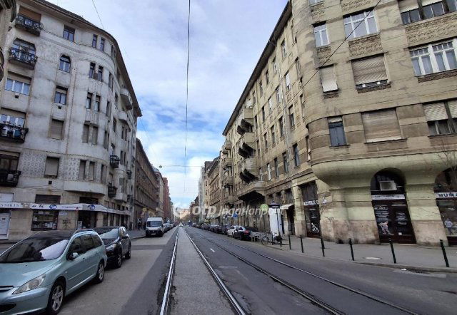 Eladó téglalakás, Budapesten, VIII. kerületben 65.5 M Ft