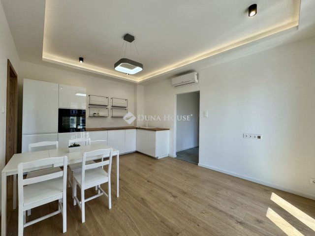 Eladó téglalakás, Budapesten, IV. kerületben 82.7 M Ft, 3 szobás