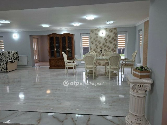 Eladó családi ház, Derecskén 89.9 M Ft, 3 szobás