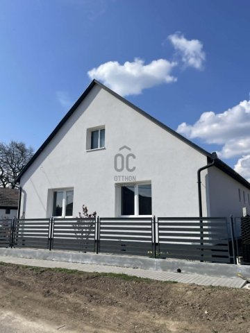 Eladó családi ház, Abonyban 46.9 M Ft, 2 szobás
