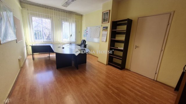 Kiadó iroda, Zalaegerszegen, Alsóerdei úton 46 E Ft / hó