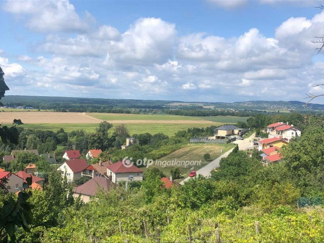 Eladó telek, Ajkán 23 M Ft / költözzbe.hu