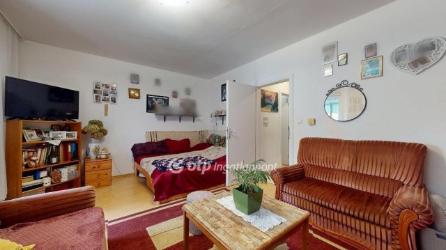 Eladó téglalakás, Nyíregyházán 57.9 M Ft, 2+1 szobás