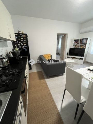 Eladó családi ház, Budapesten, X. kerületben 61 M Ft, 3 szobás