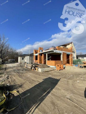 Eladó ikerház, Kecskeméten 75 M Ft, 4 szobás