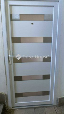 Eladó téglalakás, Kővágószőlősön 32.9 M Ft, 2 szobás