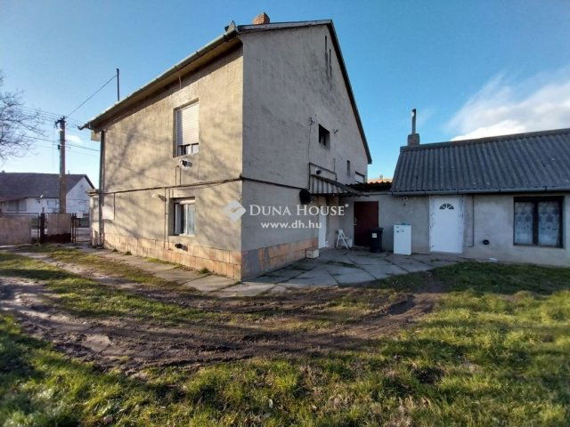 Eladó családi ház, Szedresen 28 M Ft, 5 szobás