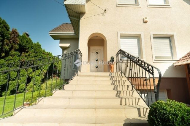 Eladó családi ház, Halásztelken 224.5 M Ft, 6 szobás