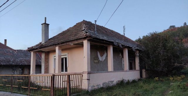 Eladó családi ház, Nagylócon 2.3 M Ft, 1+1 szobás