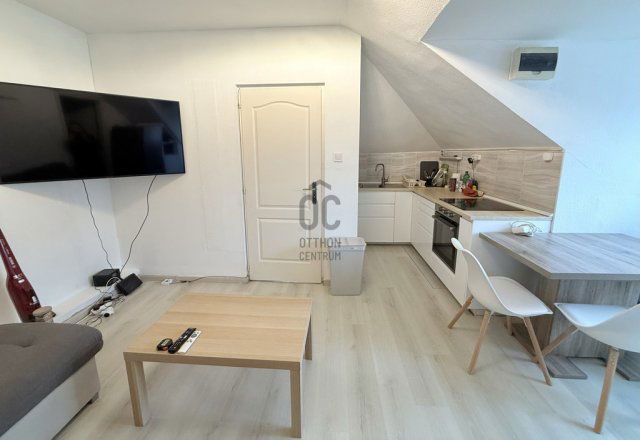 Eladó családi ház, Budapesten, XIV. kerületben 61.5 M Ft