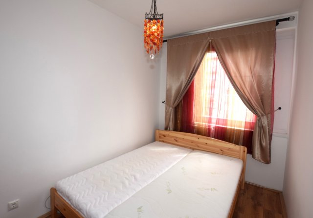 Kiadó panellakás, albérlet, Debrecenben 210 E Ft / hó