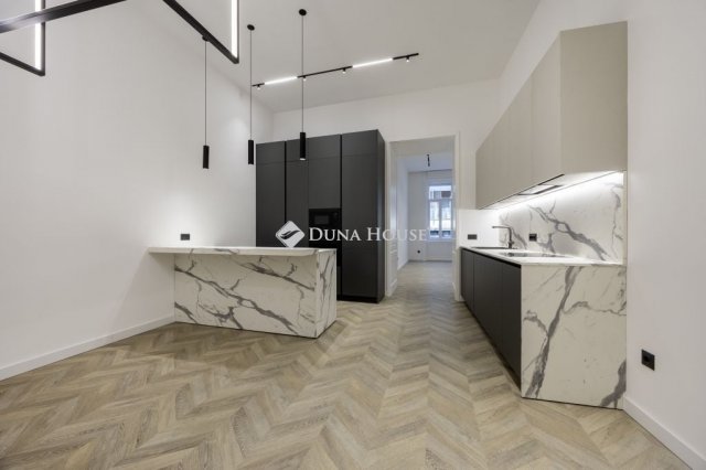 Eladó téglalakás, Budapesten, V. kerületben 299 M Ft, 3 szobás