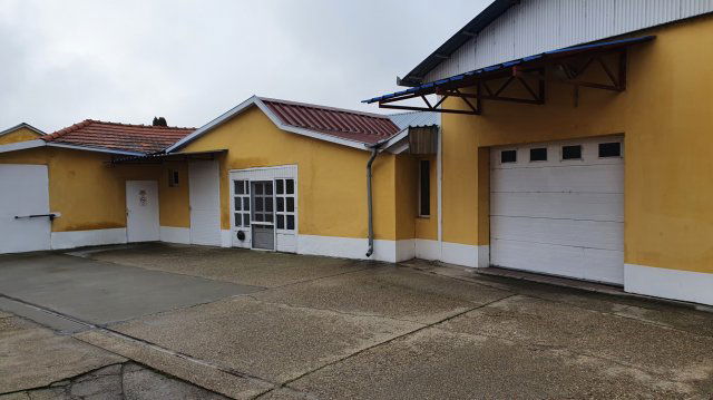 Kiadó ipari ingatlan, Solton, Kecskeméti úton 40 E Ft / hó