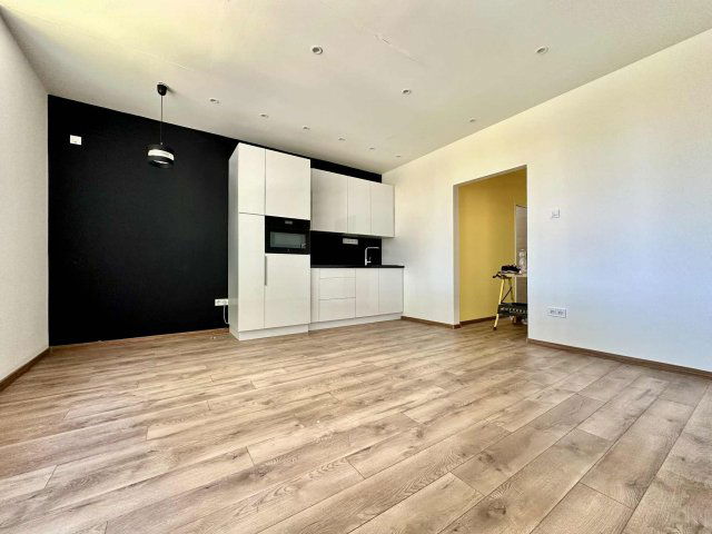 Eladó téglalakás, Kecskeméten 31 M Ft, 2 szobás
