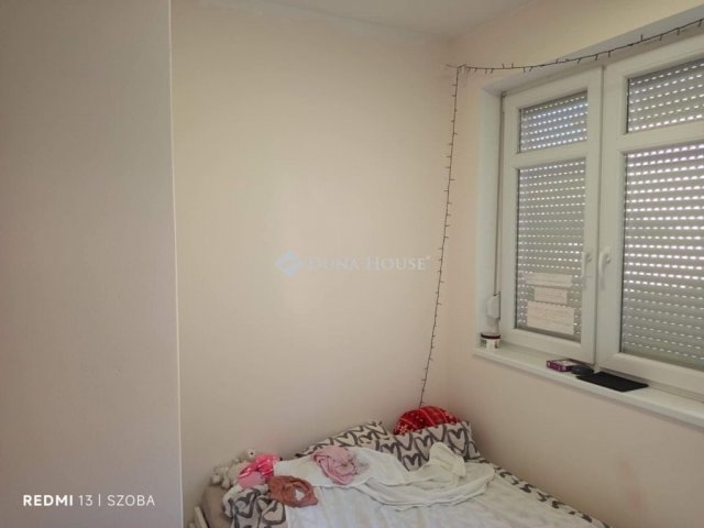 Eladó családi ház, Vecsésen 85 M Ft, 6 szobás