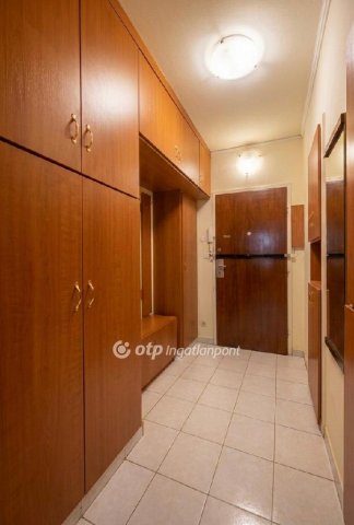 Eladó panellakás, Nyíregyházán 36.9 M Ft, 2 szobás