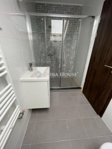 Eladó ikerház, Budapesten, XVI. kerületben 179.9 M Ft, 5 szobás