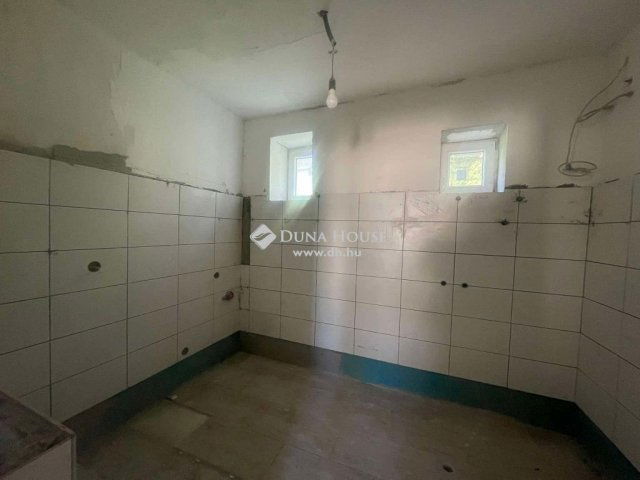 Eladó családi ház, Gödöllőn 49.9 M Ft, 3 szobás
