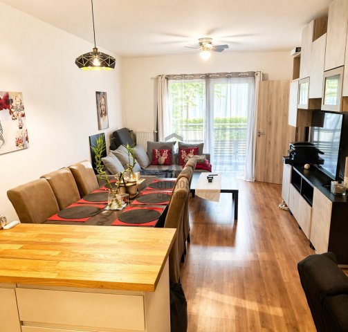 Eladó téglalakás, Budapesten, XV. kerületben, Hubay Jenő téren