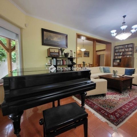 Eladó családi ház, Szegeden 210 M Ft, 6 szobás