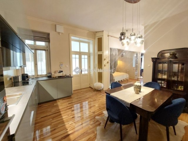 Eladó téglalakás, Budapesten, I. kerületben 222.6 M Ft, 3 szobás