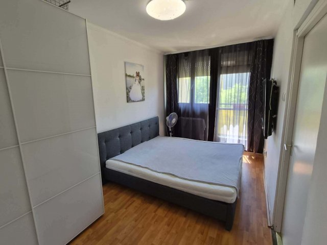 Eladó panellakás, Budapesten, XVI. kerületben, Orsika téren