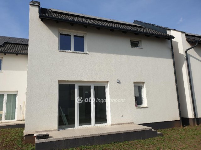 Kiadó ikerház, albérlet, Velencén 400 E Ft / hó, 5 szobás