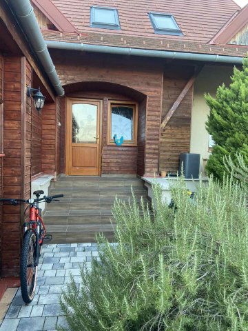 Eladó családi ház, Tótvázsonyban 177 M Ft, 6+1 szobás