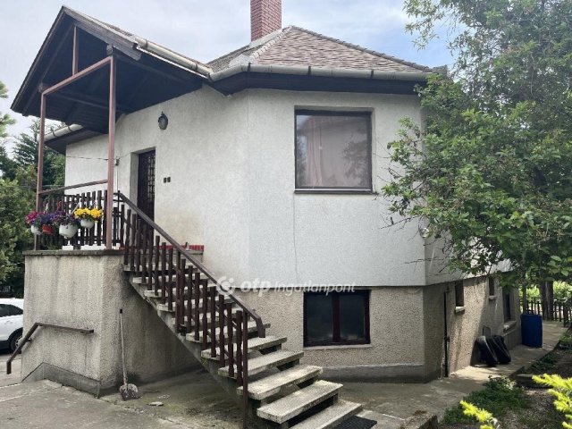 Eladó családi ház, Érden 119.99 M Ft, 5 szobás