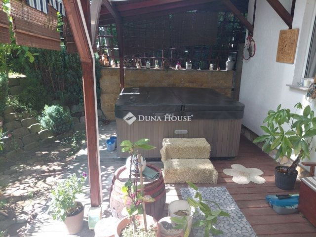 Eladó családi ház, Pomázon 179 M Ft, 5 szobás