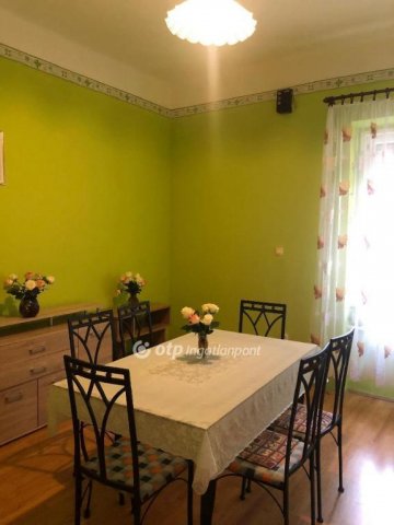 Eladó téglalakás, Szegeden 62.9 M Ft, 3 szobás