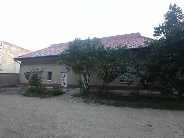 Kiadó családi ház, albérlet, Kecskeméten 290 E Ft / hó