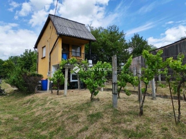 Eladó telek, Nyergesújfaluban 11 M Ft / költözzbe.hu