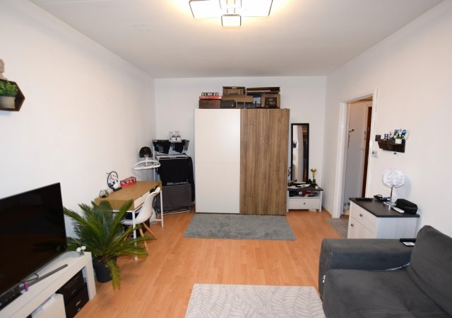 Kiadó panellakás, albérlet, Debrecenben 170 E Ft / hó, 1 szobás