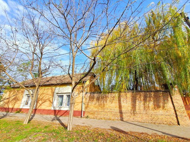 Eladó családi ház, Nagykőrösön 25.5 M Ft, 3 szobás