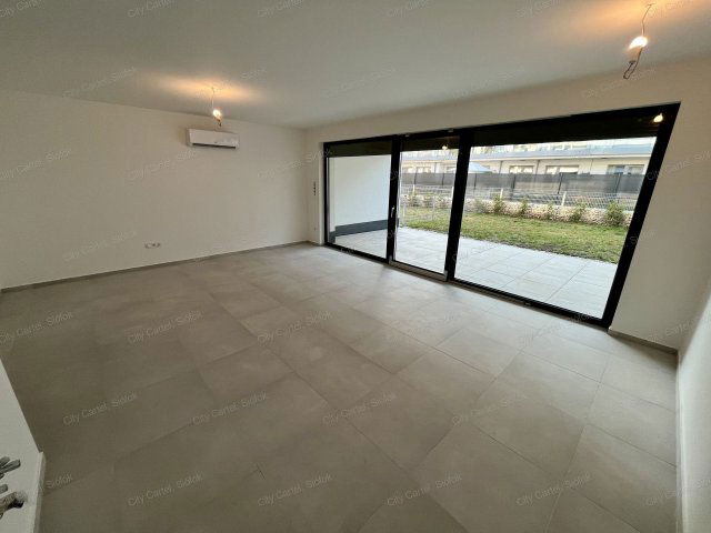 Eladó téglalakás, Balatonszemesen 157.9 M Ft, 3 szobás