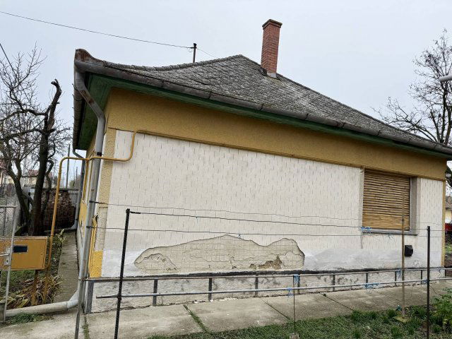 Eladó családi ház, Jászladányon 6.99 M Ft, 3 szobás