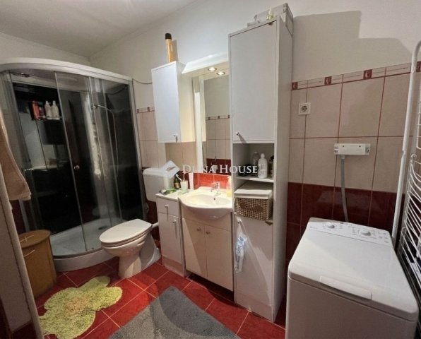 Eladó családi ház, Szigethalmon 119 M Ft, 8 szobás