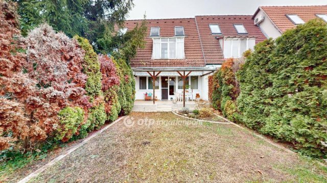 Eladó sorház, Nyíregyházán 74.9 M Ft, 5 szobás