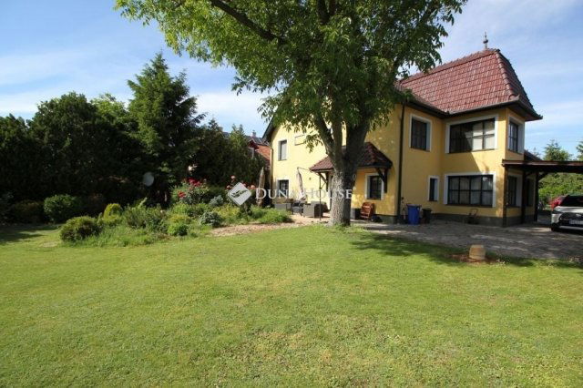 Eladó családi ház, Kecskeméten 125 M Ft, 6 szobás