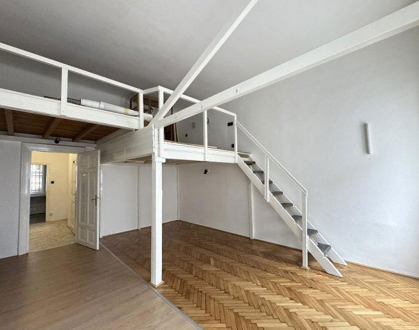 Kiadó téglalakás, albérlet, VI. kerületben, Nagymező utcában