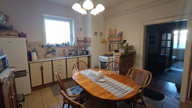 Eladó családi ház, Dabason 64.99 M Ft, 2+2 szobás