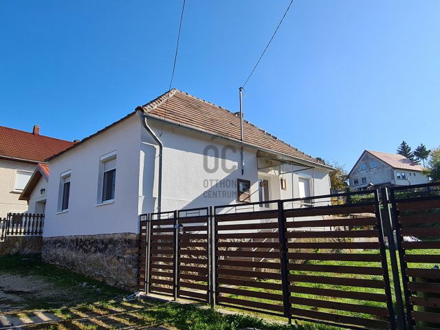 Eladó családi ház, Kislődön 33.8 M Ft, 2 szobás