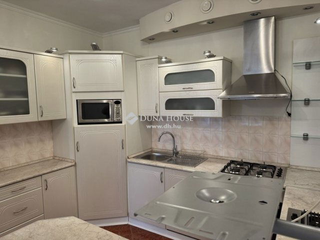 Eladó családi ház, Fóton 199.9 M Ft, 4 szobás