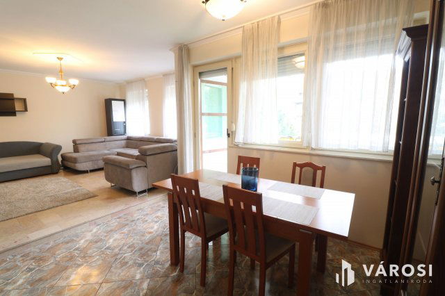 Eladó téglalakás, Szegeden 149.9 M Ft, 5 szobás