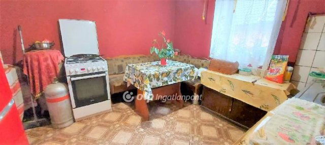 Eladó családi ház, Nagykőrösön 25.2 M Ft, 5 szobás