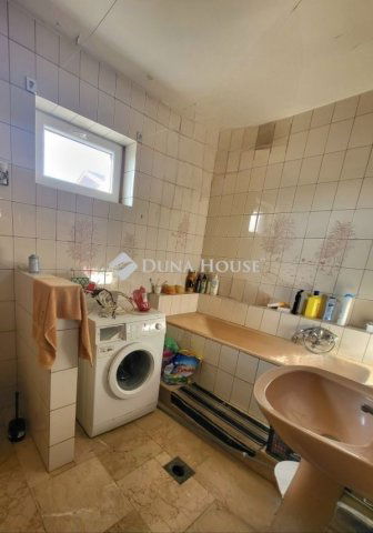 Eladó családi ház, Balástyán 84.5 M Ft, 6 szobás