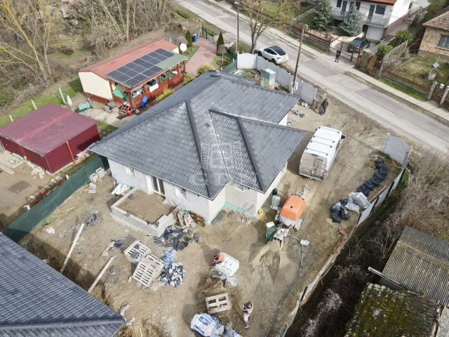 Eladó családi ház, Sülysápon 69.9 M Ft, 4 szobás