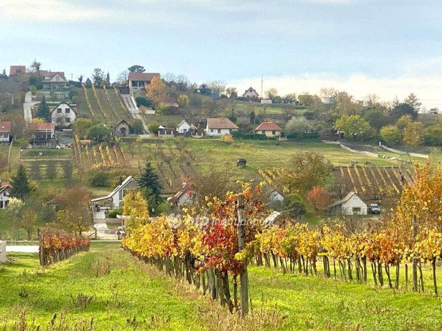 Eladó nyaraló, Zamárdiban 65 M Ft, 2+1 szobás