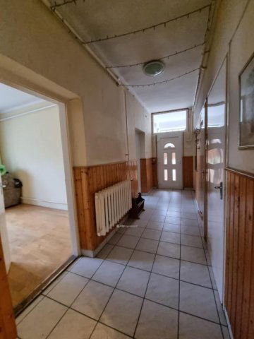 Eladó családi ház, Pápán 40.7 M Ft, 2+1 szobás